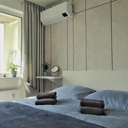 Top Urban Apartment - Free Parking, Green Energy, Modern Style Bratislava Eksteriør billede