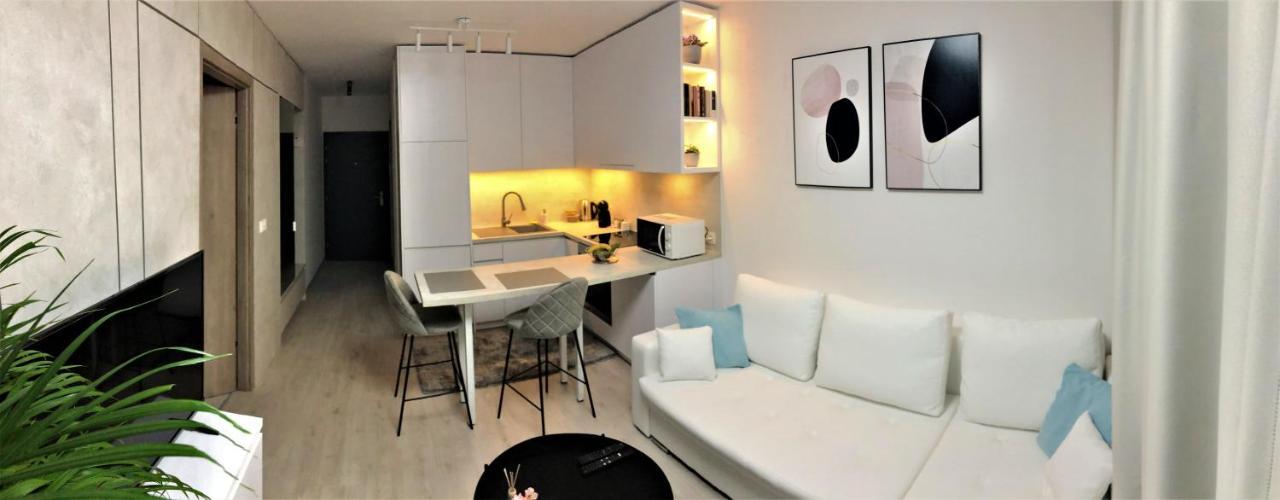 Top Urban Apartment - Free Parking, Green Energy, Modern Style Bratislava Eksteriør billede