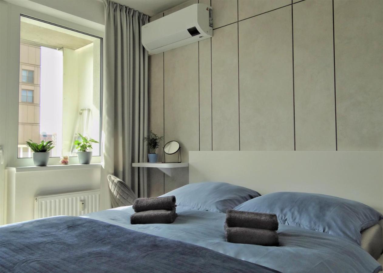 Top Urban Apartment - Free Parking, Green Energy, Modern Style Bratislava Eksteriør billede